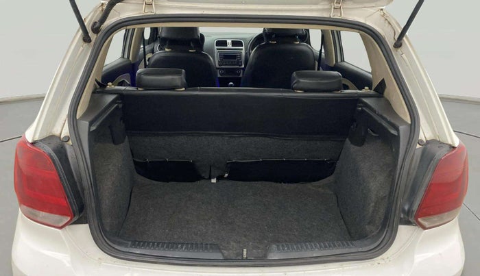 2015 Volkswagen Polo HIGHLINE1.2L, Petrol, Manual, 1,23,231 km, Boot Open Zoomed View