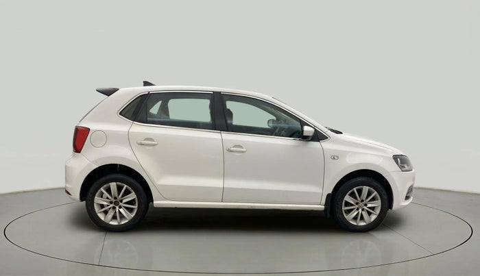 2015 Volkswagen Polo HIGHLINE1.2L, Petrol, Manual, 1,23,231 km, Right Side View