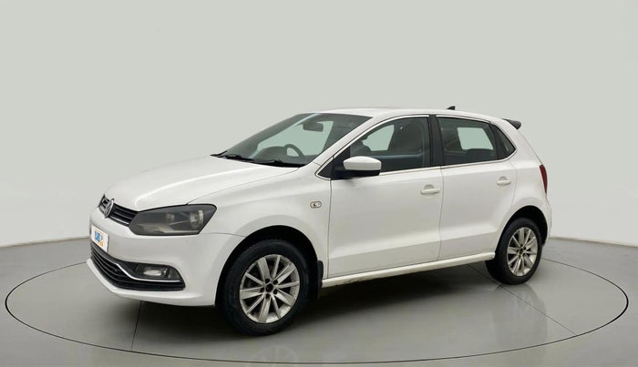 2015 Volkswagen Polo HIGHLINE1.2L, Petrol, Manual, 1,23,231 km, Left Front Diagonal