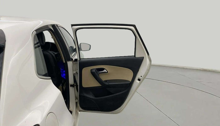 2015 Volkswagen Polo HIGHLINE1.2L, Petrol, Manual, 1,23,231 km, RHS Rear Door