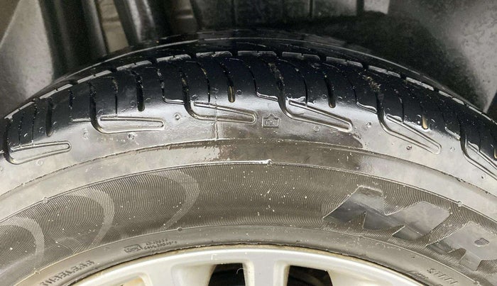 2019 Maruti Dzire ZXI, Petrol, Manual, 87,315 km, Right Rear Tyre Tread