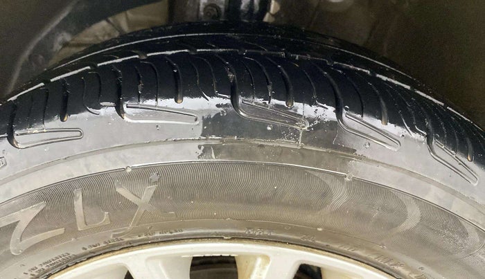 2019 Maruti Dzire ZXI, Petrol, Manual, 87,315 km, Left Front Tyre Tread