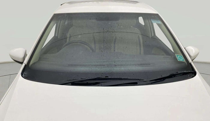 2016 Volkswagen Polo HIGHLINE1.2L, Petrol, Manual, 24,666 km, Front Windshield