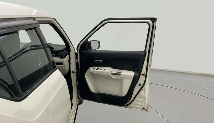2017 Maruti IGNIS ALPHA 1.2 AMT, CNG, Automatic, 74,910 km, RHS Front Door