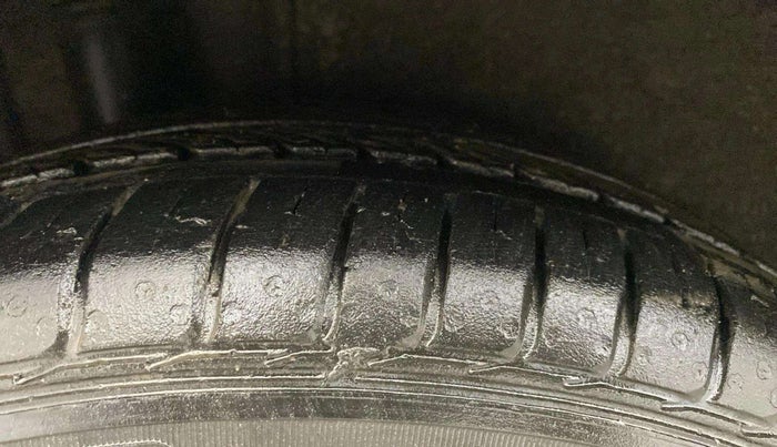2017 Maruti IGNIS ALPHA 1.2 AMT, CNG, Automatic, 74,910 km, Left Rear Tyre Tread