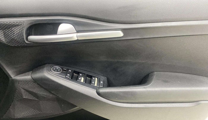 2019 KIA SELTOS HTK 1.5 PETROL, Petrol, Manual, 32,810 km, Driver Side Door Panels Control
