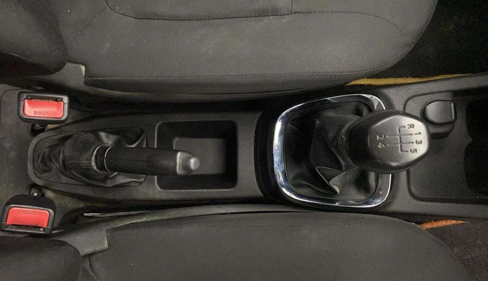 2017 Renault Kwid RXL, Petrol, Manual, 44,845 km, Gear Lever