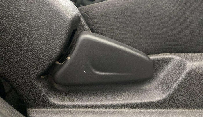 2017 Renault Kwid RXL, Petrol, Manual, 44,845 km, Driver Side Adjustment Panel