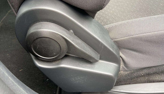 2023 Tata ALTROZ XM PLUS SUNROOF, Petrol, Manual, 13,051 km, Driver Side Adjustment Panel