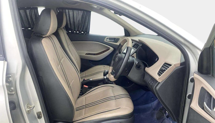 2017 Hyundai Elite i20 ASTA 1.2 (O), Petrol, Manual, 27,186 km, Right Side Front Door Cabin