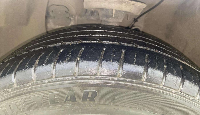 2017 Hyundai Elite i20 ASTA 1.2 (O), Petrol, Manual, 27,186 km, Left Front Tyre Tread
