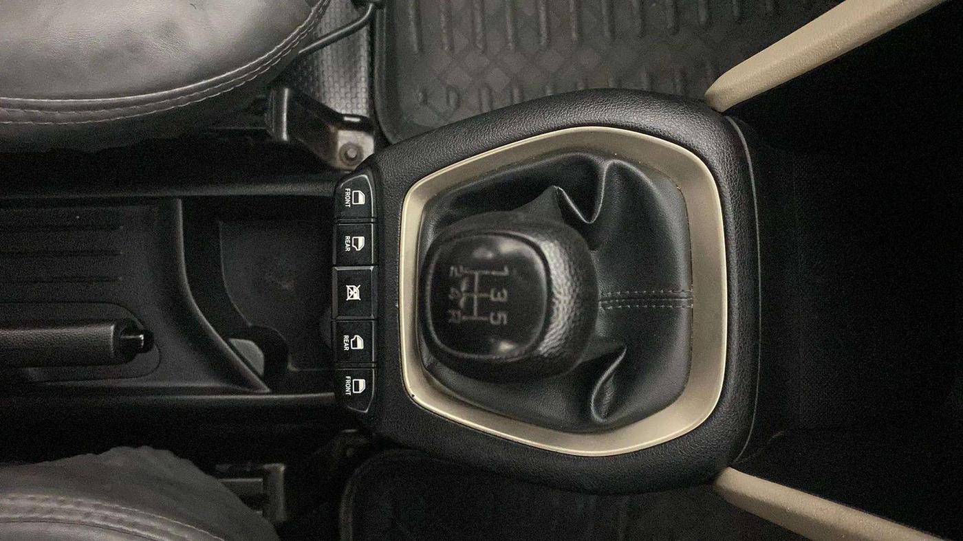 2018 Hyundai NEW SANTRO ASTA MT, Petrol, Manual, 64,132 km, Gear Lever