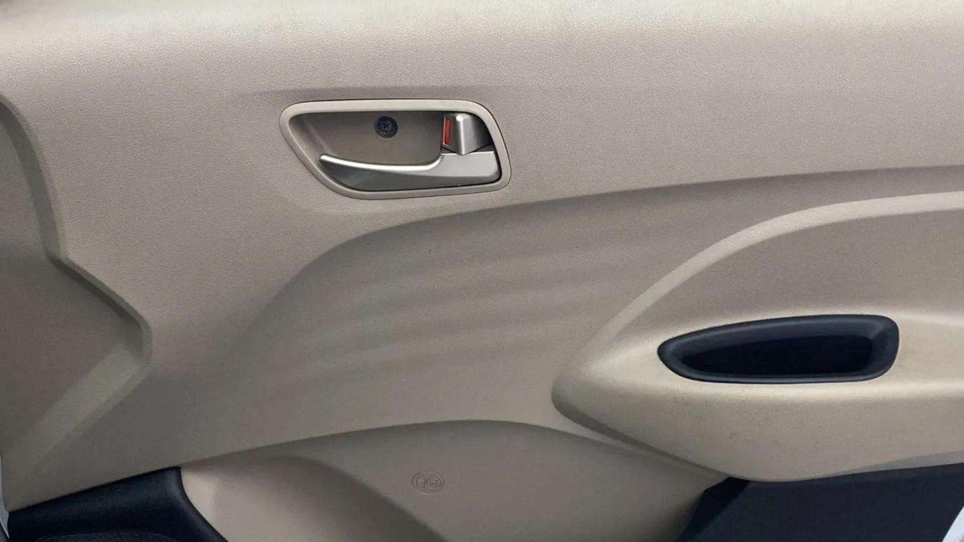 2018 Hyundai NEW SANTRO ASTA MT, Petrol, Manual, 64,132 km, Driver Side Door Panels Control