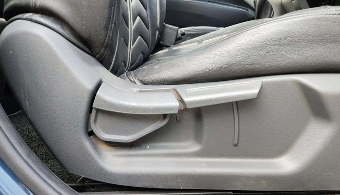 2019 Hyundai GRAND I10 NIOS MAGNA 1.2 KAPPA VTVT, Petrol, Manual, 46,716 km, Driver Side Adjustment Panel