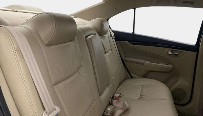 2017 Maruti Ciaz ZETA 1.4  MT PETROL, Petrol, Manual, 20,163 km, Right Side Rear Door Cabin