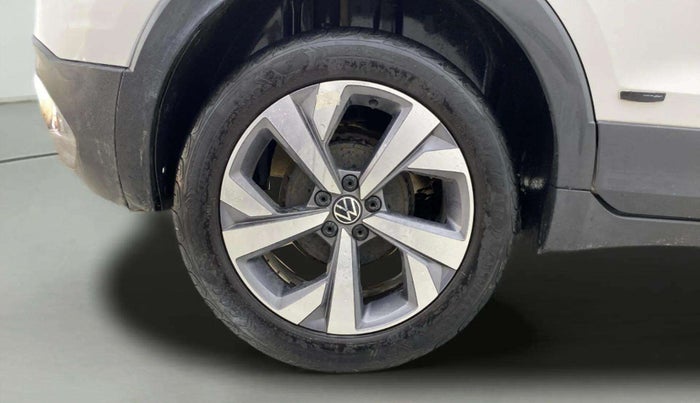 2022 Volkswagen TAIGUN TOPLINE 1.0 TSI AT, Petrol, Automatic, 38,365 km, Right Rear Wheel