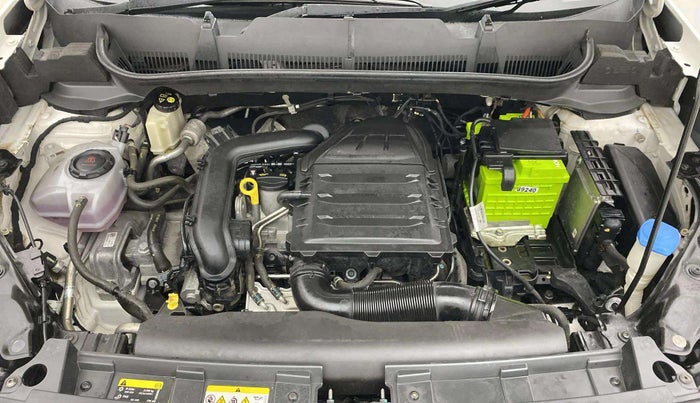 2022 Volkswagen TAIGUN TOPLINE 1.0 TSI AT, Petrol, Automatic, 38,365 km, Engine View