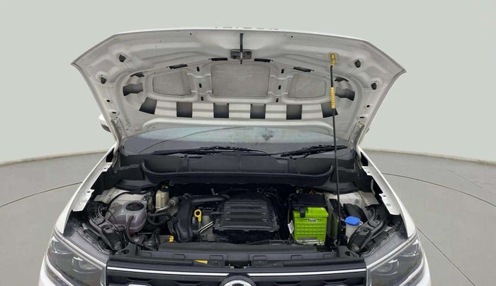 2022 Volkswagen TAIGUN TOPLINE 1.0 TSI AT, Petrol, Automatic, 38,365 km, Open Bonet