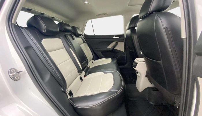 2022 Volkswagen TAIGUN TOPLINE 1.0 TSI AT, Petrol, Automatic, 38,365 km, Right Side Rear Door Cabin