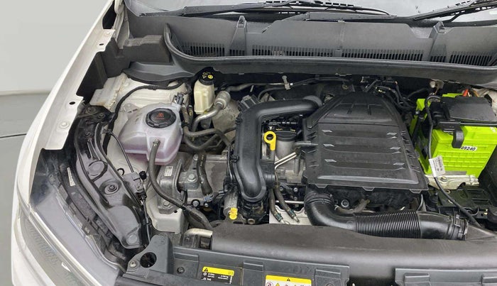 2022 Volkswagen TAIGUN TOPLINE 1.0 TSI AT, Petrol, Automatic, 38,365 km, Engine View - Right