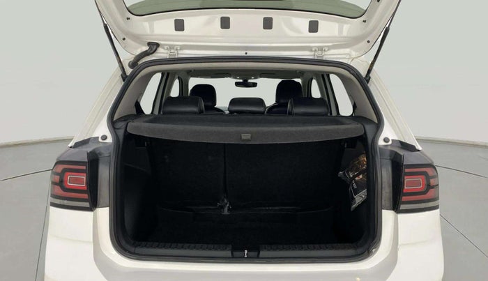 2022 Volkswagen TAIGUN TOPLINE 1.0 TSI AT, Petrol, Automatic, 38,365 km, Boot Open Zoomed View
