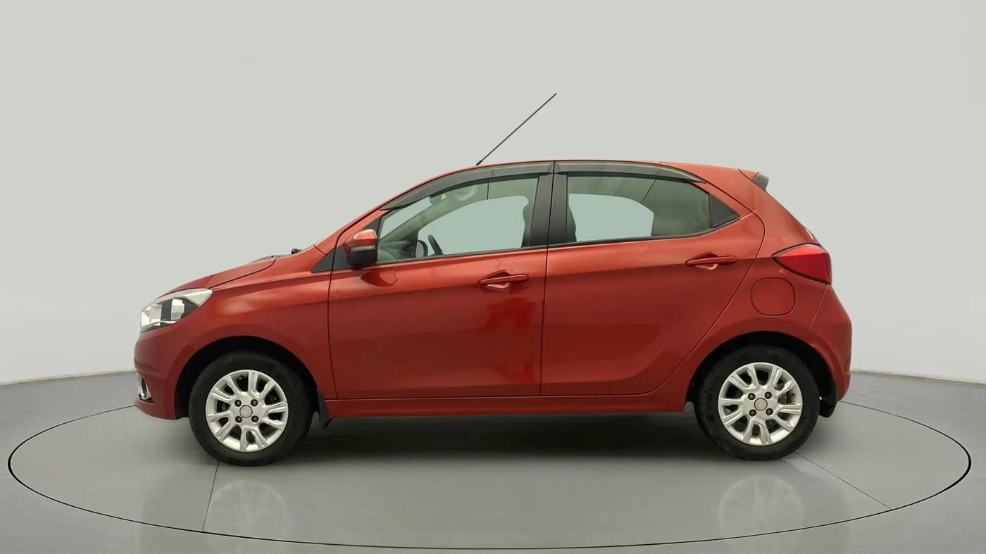 2017 Tata Tiago XZ PETROL, CNG, Manual, 92,529 km, Left Side