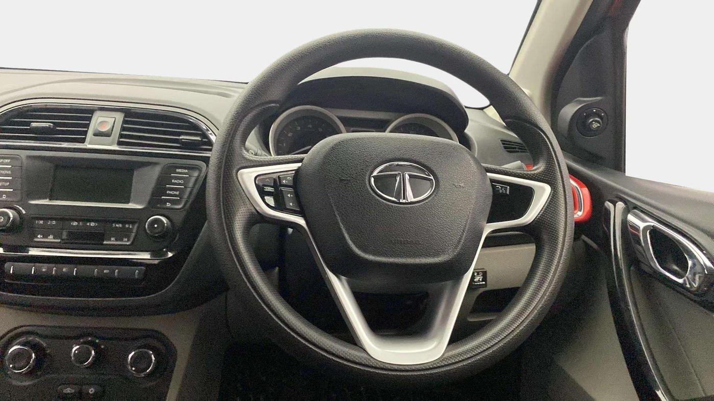 2017 Tata Tiago XZ PETROL, CNG, Manual, 92,529 km, Steering Wheel Close Up
