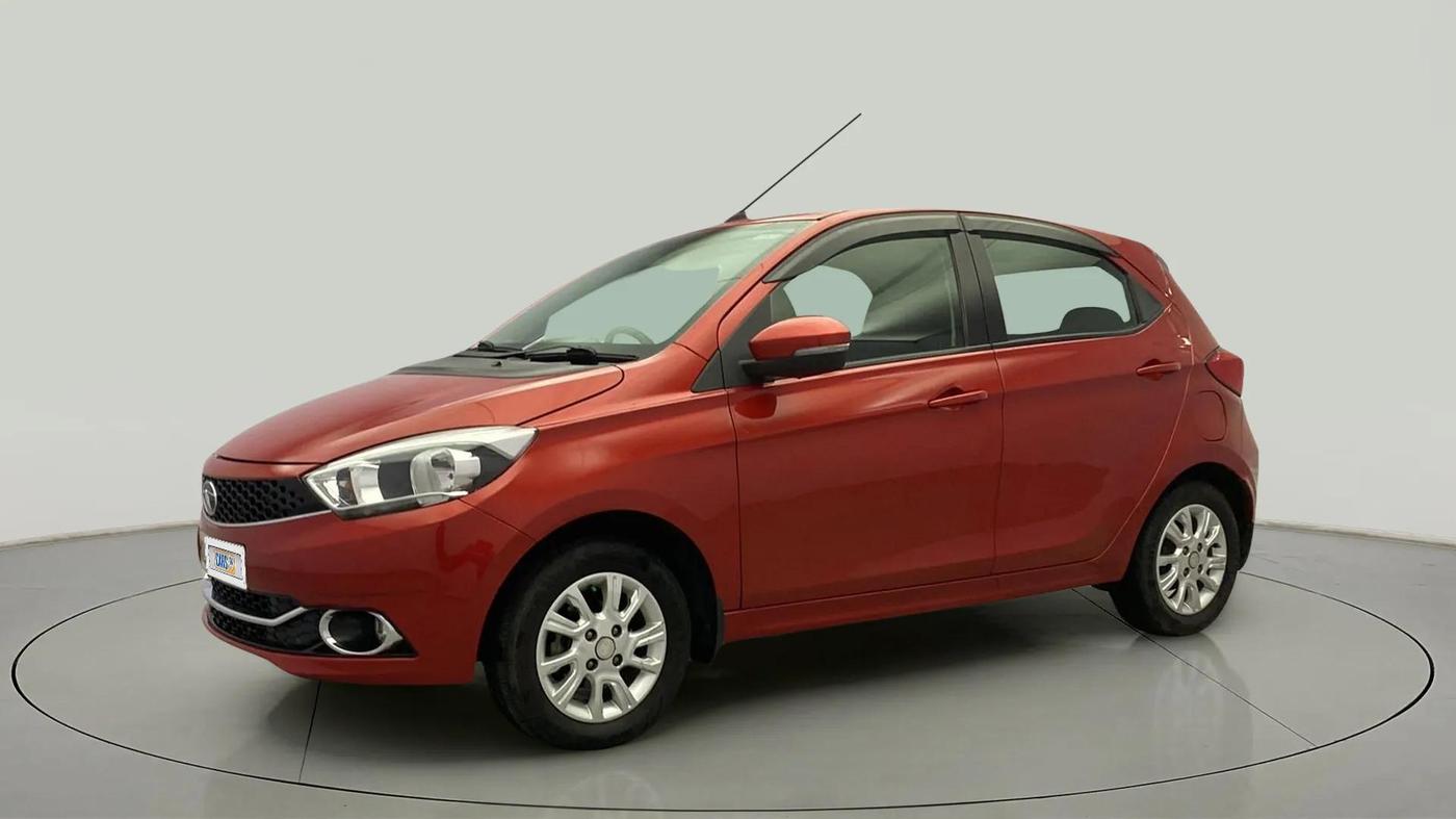 2017 Tata Tiago XZ PETROL, CNG, Manual, 92,529 km, Left Front Diagonal