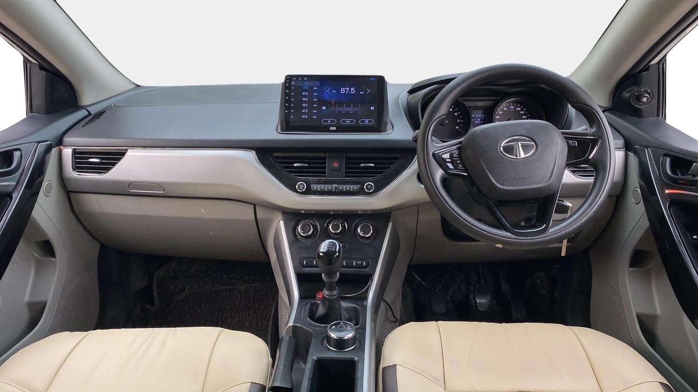 2018 Tata NEXON XM PETROL, Petrol, Manual, 57,883 km, Dashboard