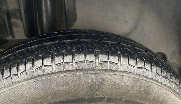 2013 Maruti Swift Dzire VDI, Diesel, Manual, 1,19,038 km, Right Rear Tyre Tread
