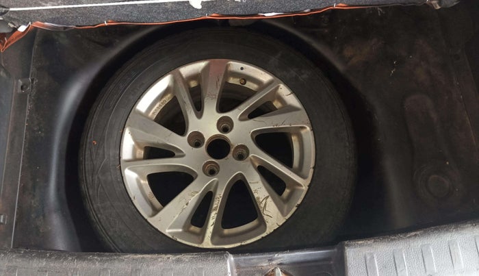 2012 Maruti Swift ZDI, Diesel, Manual, 78,615 km, Spare Tyre