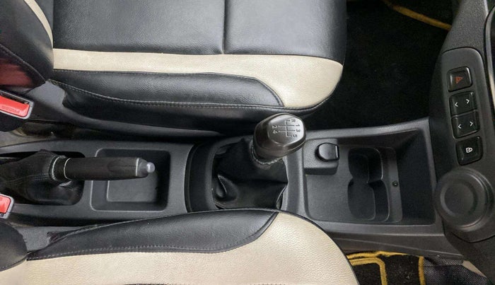 2016 Renault Kwid RXT 1.0, Petrol, Manual, 47,472 km, Gear Lever