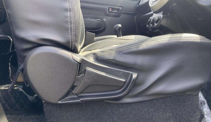 2021 Maruti S PRESSO VXI+, Petrol, Manual, 64,486 km, Driver Side Adjustment Panel