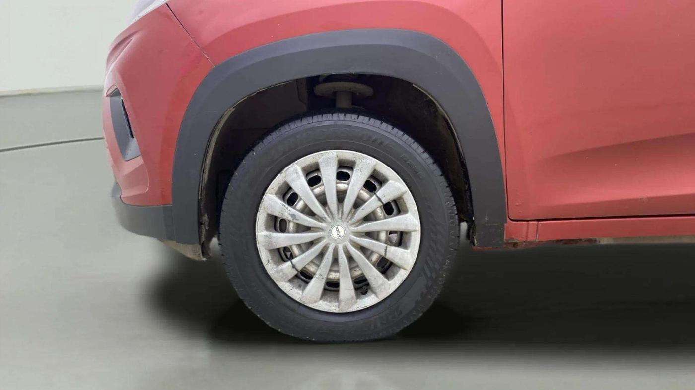 2018 Mahindra KUV 100 NXT K2 D 6S, Diesel, Manual, 38,661 km, Left Front Wheel