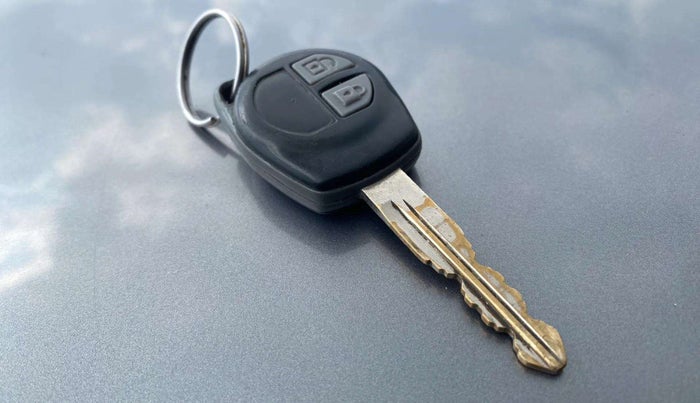 2013 Maruti Wagon R 1.0 VXI, Petrol, Manual, 89,471 km, Key Close Up