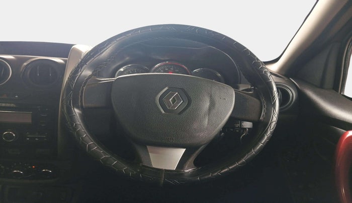 2016 Renault Duster 85 PS RXL DIESEL, Diesel, Manual, 1,03,849 km, Steering Wheel Close Up