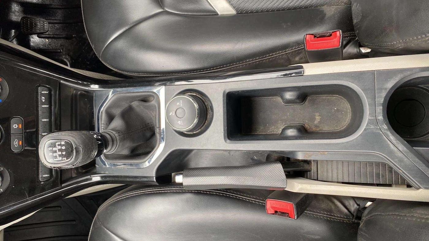 2020 Tata NEXON XZ PETROL, Petrol, Manual, 62,773 km, Gear Lever