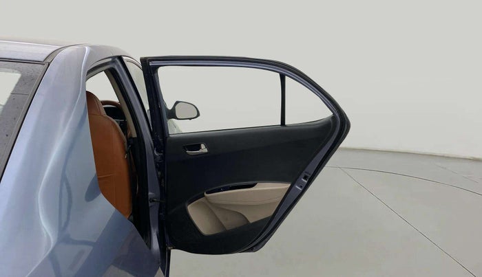 2014 Hyundai Xcent S (O) 1.2, Petrol, Manual, 1,36,150 km, RHS Rear Door