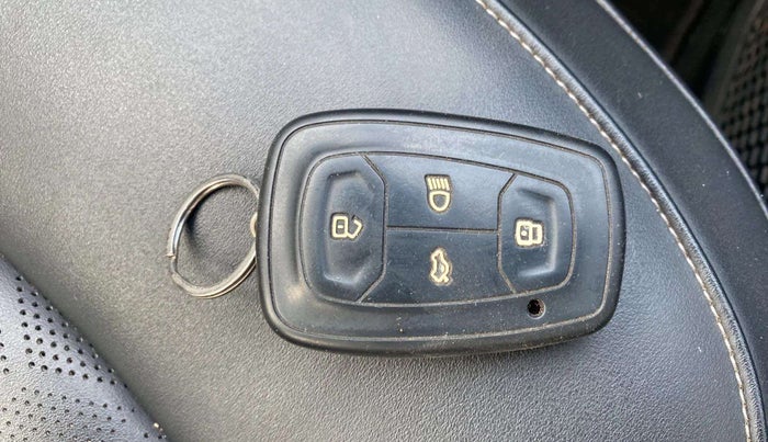 2021 Tata NEXON XZ PLUS (O) PETROL DARK EDITION, Petrol, Manual, 64,095 km, Key Close Up