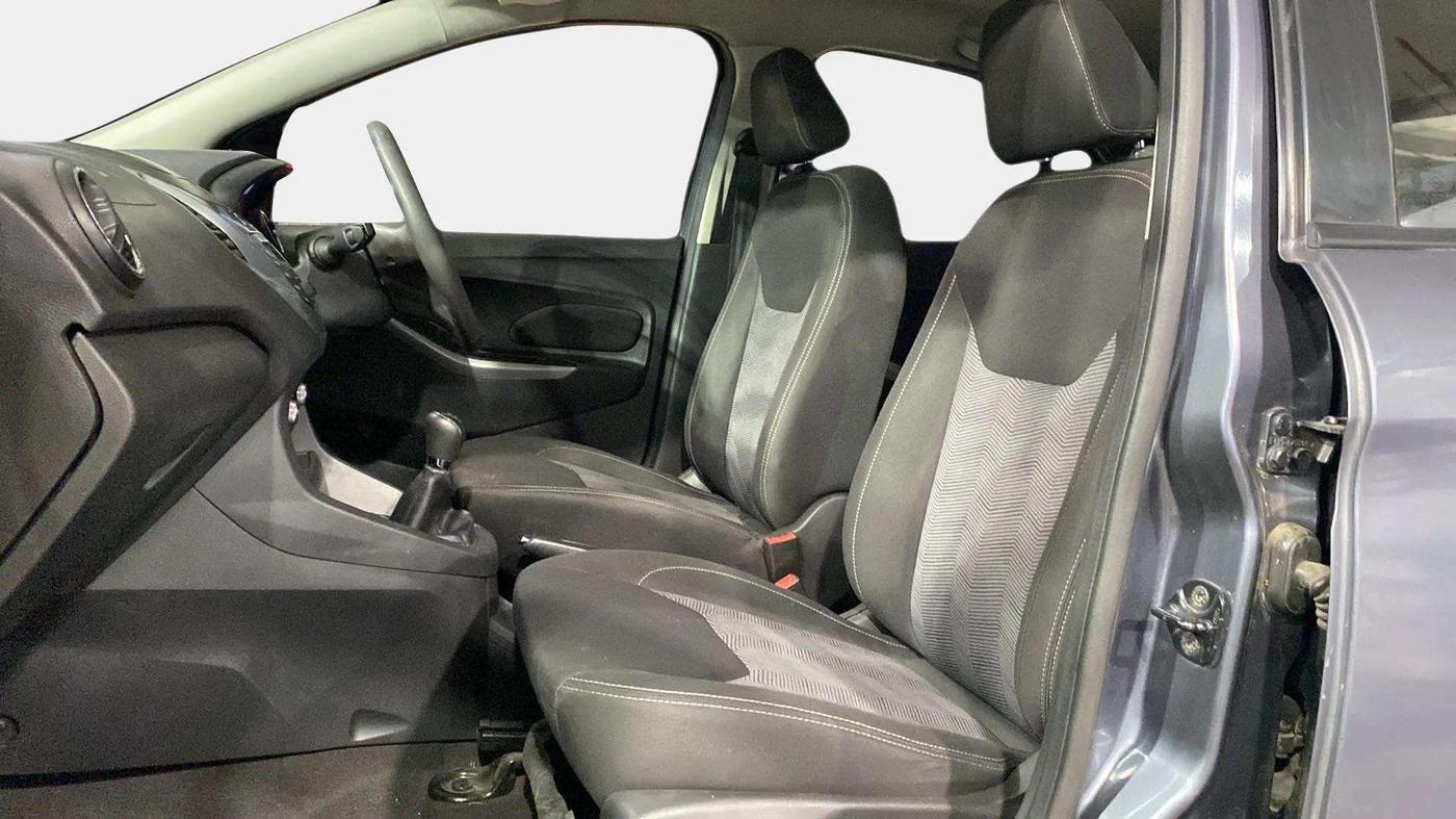 2018 Ford New Figo TITANIUM1.5 DIESEL, Diesel, Manual, 77,199 km, Right Side Front Door Cabin
