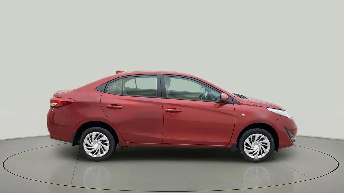 2018 Toyota YARIS J CVT, Petrol, Automatic, 80,397 km, Right Side View
