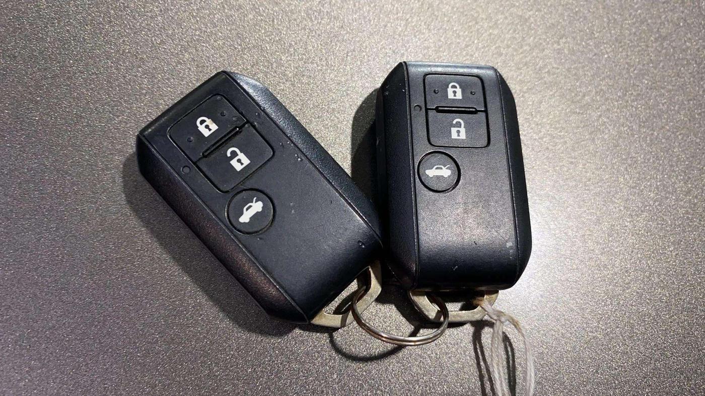 2019 Maruti Dzire ZXI PLUS, Petrol, Manual, 40,393 km, Key Close Up