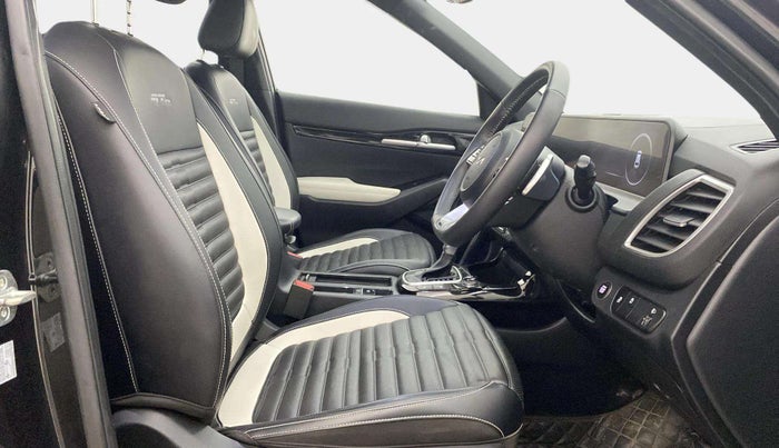 2024 KIA SELTOS  GTX Plus 1.5 Turbo Petrol DCT, Petrol, Automatic, 15,873 km, Right Side Front Door Cabin