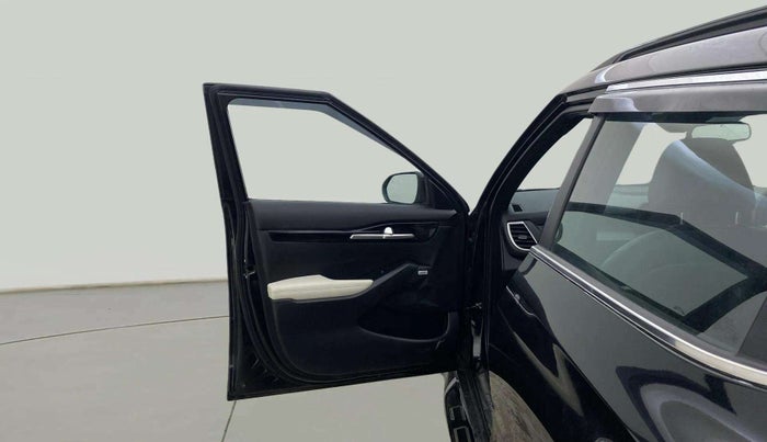 2024 KIA SELTOS  GTX Plus 1.5 Turbo Petrol DCT, Petrol, Automatic, 15,873 km, LHS Front Door