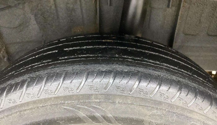 2023 Nissan MAGNITE XV MT, Petrol, Manual, 58,906 km, Left Rear Tyre Tread