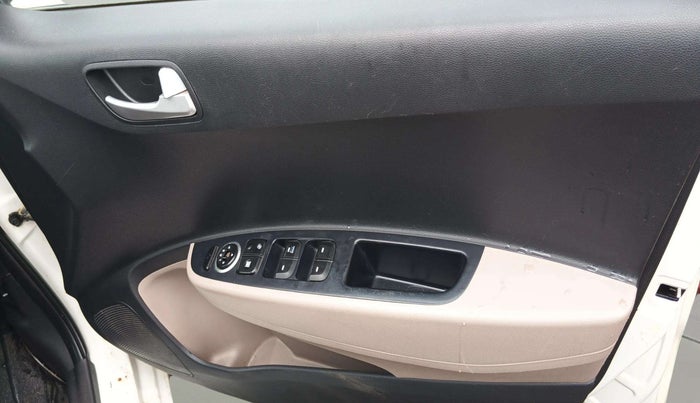 2016 Hyundai Grand i10 SPORTZ 1.2 KAPPA VTVT, Petrol, Manual, 79,116 km, Driver Side Door Panels Control