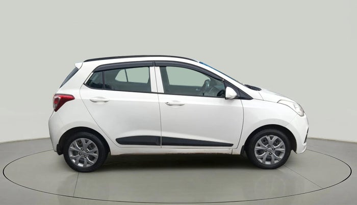 2016 Hyundai Grand i10 SPORTZ 1.2 KAPPA VTVT, Petrol, Manual, 79,116 km, Right Side View
