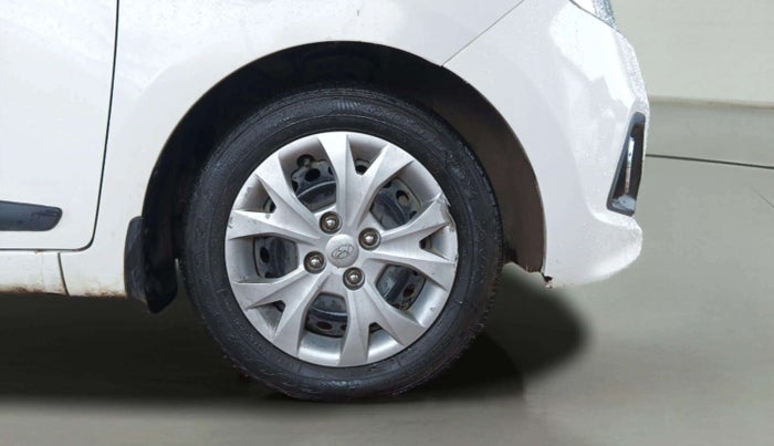 2016 Hyundai Grand i10 SPORTZ 1.2 KAPPA VTVT, Petrol, Manual, 79,116 km, Right Front Wheel