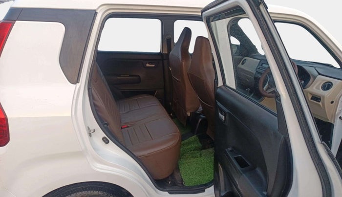 2021 Maruti New Wagon-R VXI 1.0, Petrol, Manual, 30,135 km, Right Side Rear Door Cabin