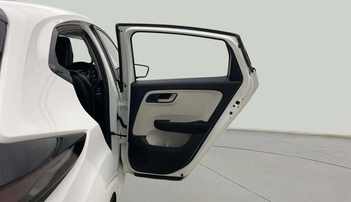 2024 Tata ALTROZ  XZ PLUS (S) , Diesel, Manual, 33,903 km, RHS Rear Door